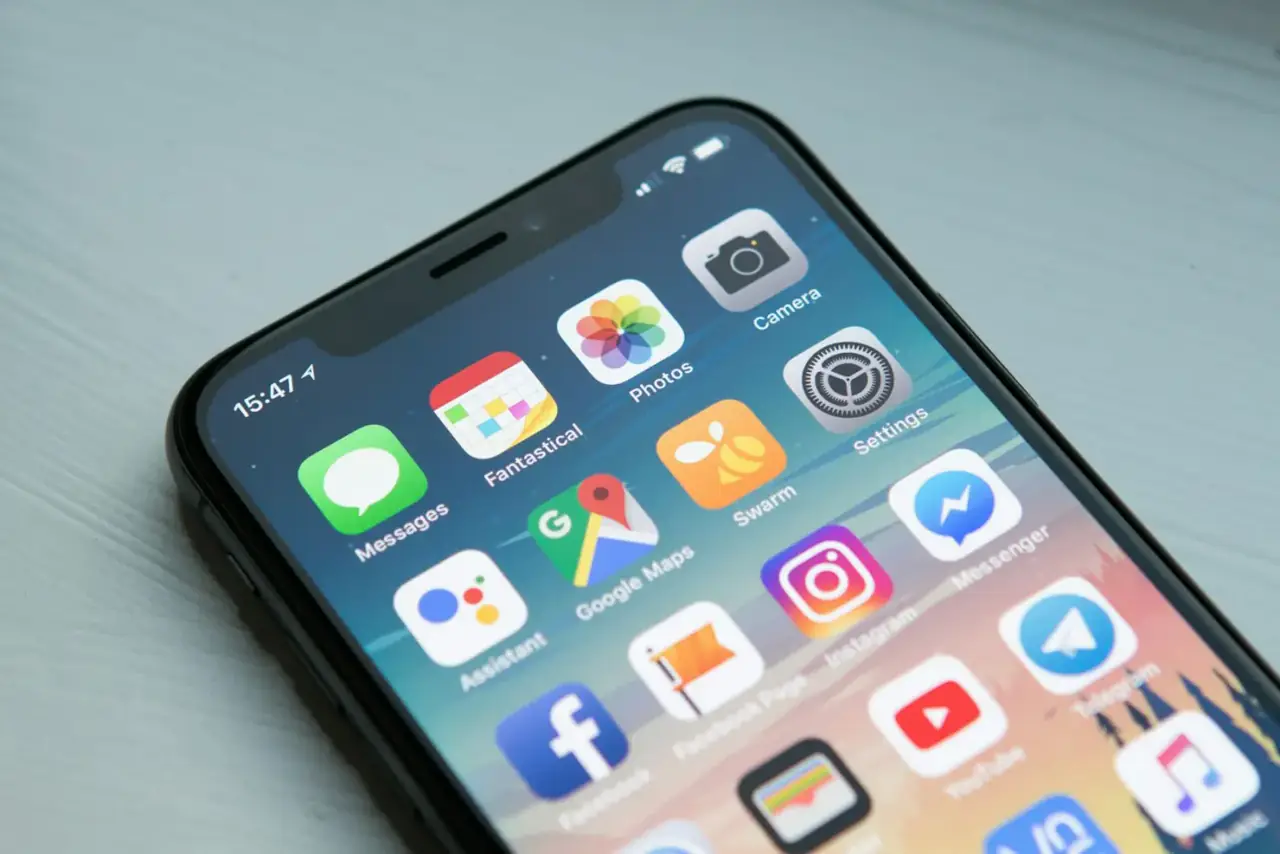 WhatsApp Business API booking reminder and order update messages for a small business